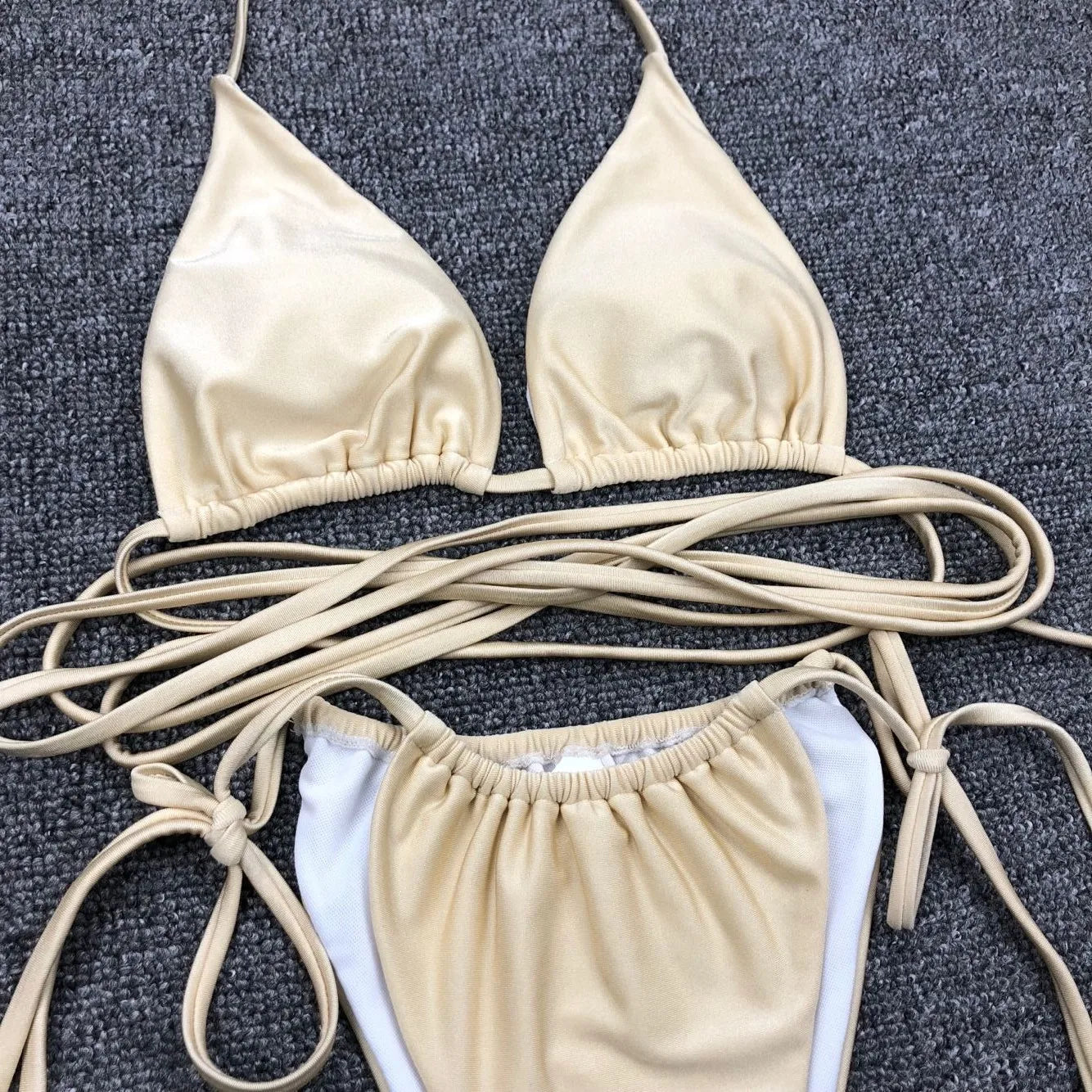 Léna Moreau: Bikini Brésilien Femme chic