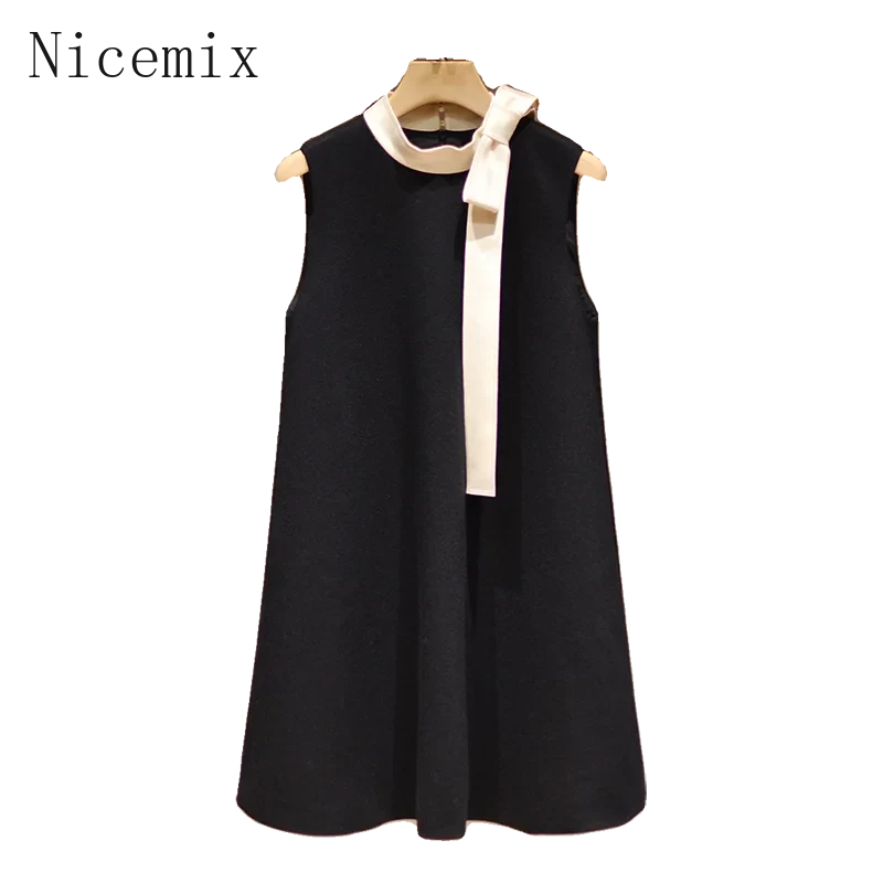 Audrey Hepburn Style Robe noire sans manches avec nœud