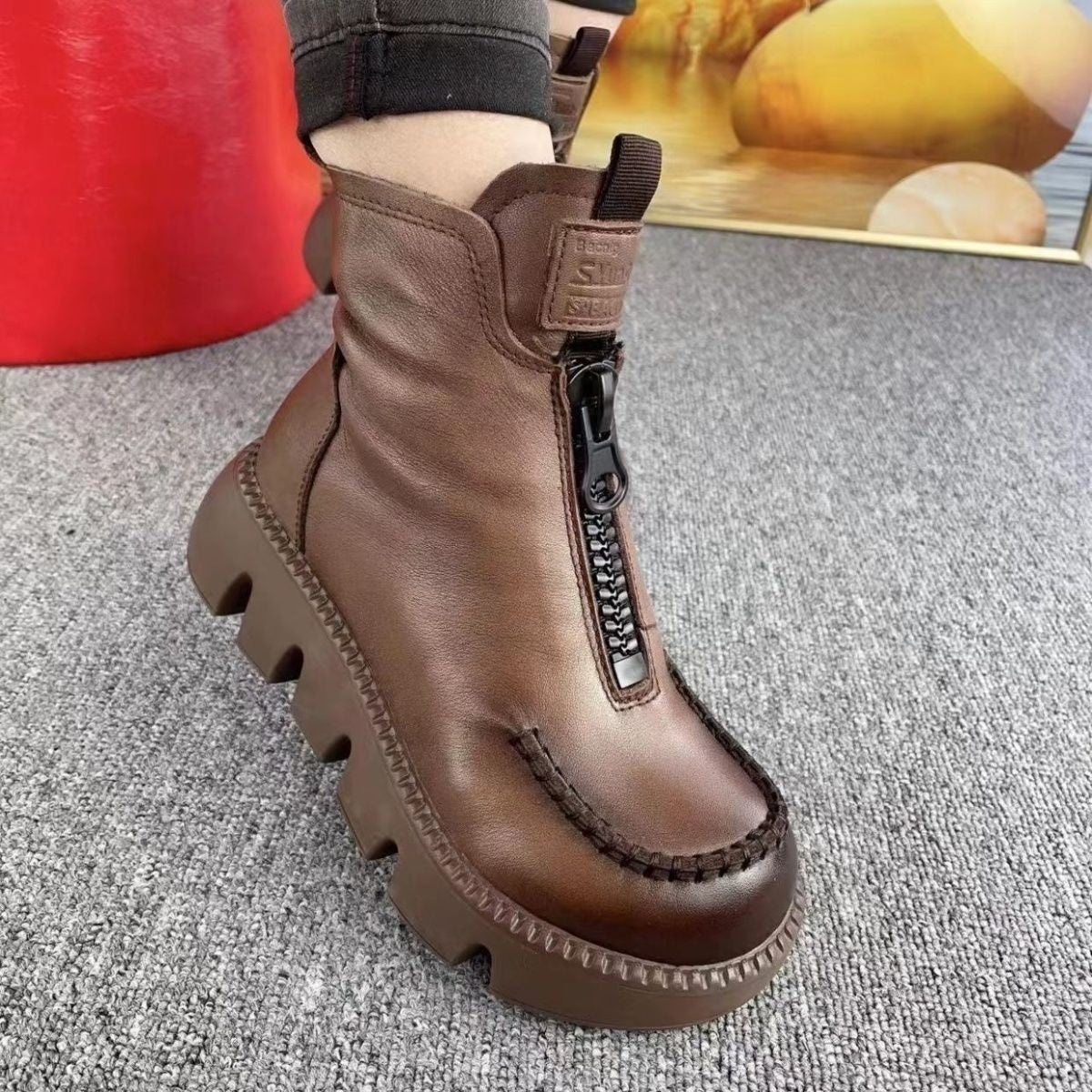 Bottes en cuir zippées à la mode